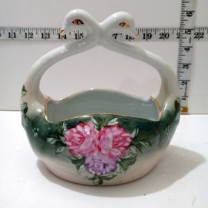 Swans by Formalities.